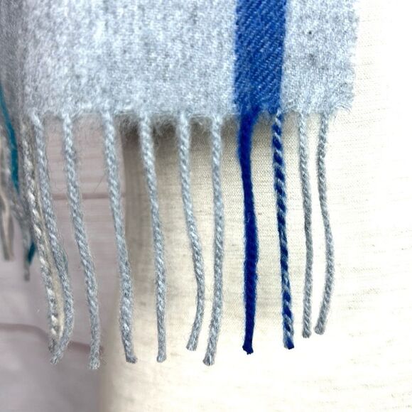 Charter Club Cashmere Scarf Gray Blue Plaid with Fringes Women’s Men’s - Picture 8 of 9